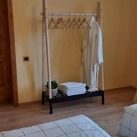 Seimos Bustas Homestay Шяуляй Екстер'єр фото